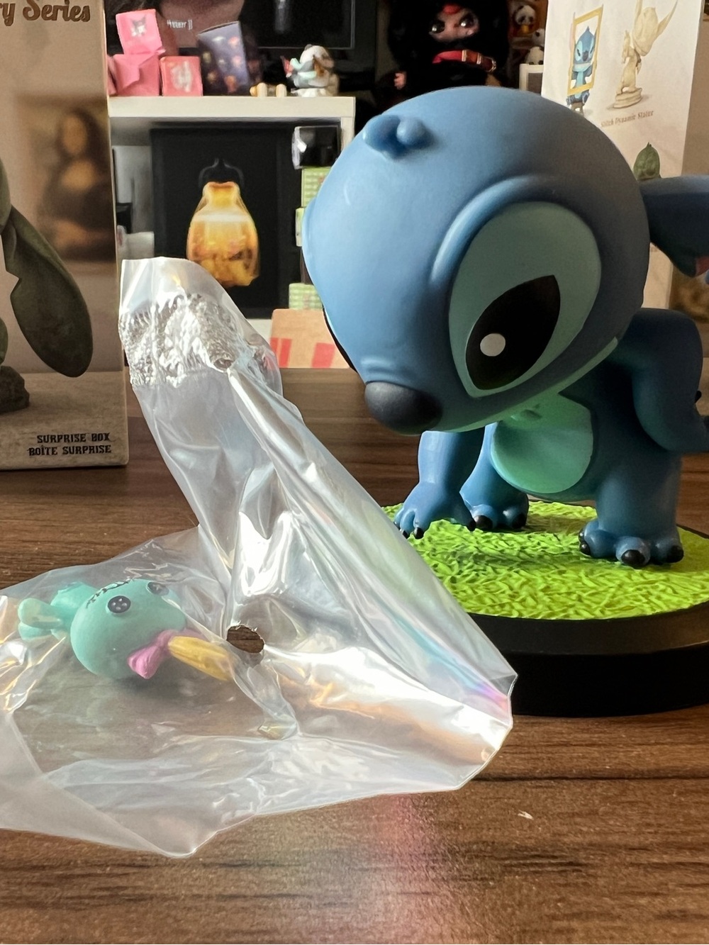 GLEANING THE SCRUMP - STITCH Art Gallery Series Blind Box